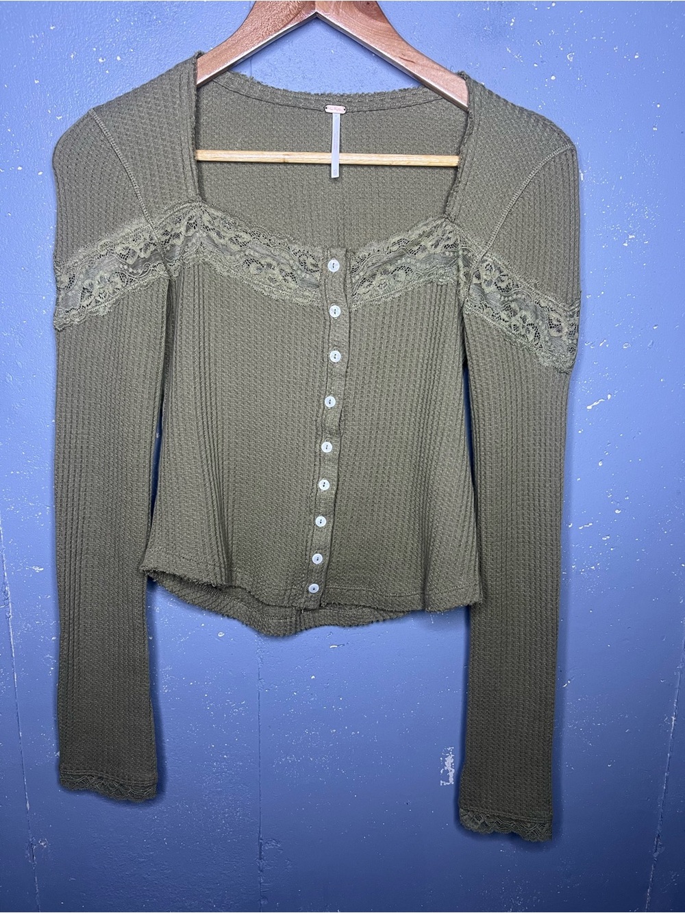 Free People Olive Lace-Trim Waffle Button Cardigan XS - Picture 4 of 8